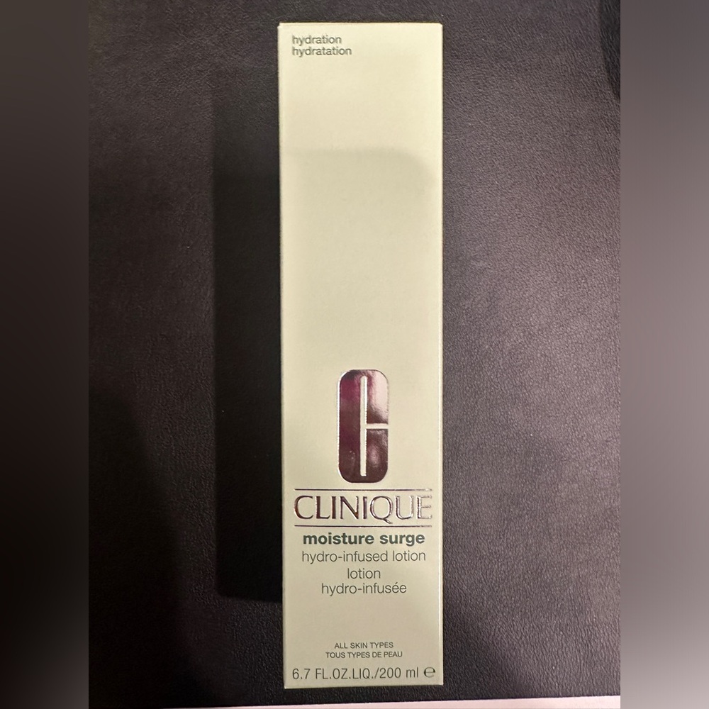 Clinique Moisture Surge Hydrating Lotion is - Picture 4 of 4